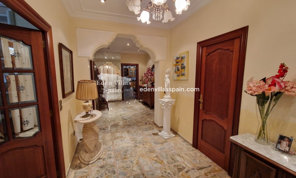 Resale - Country House - Elche