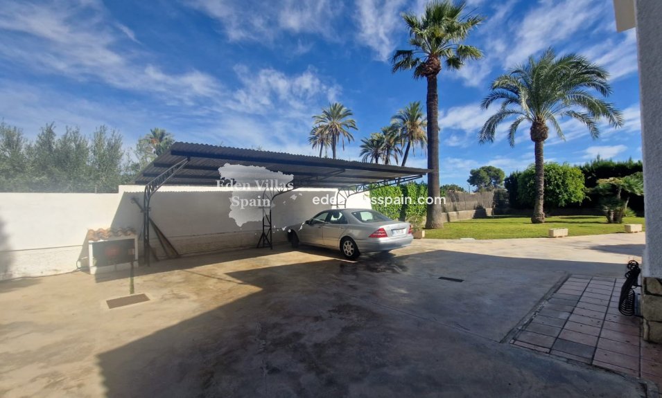 Resale - Country House - Elche