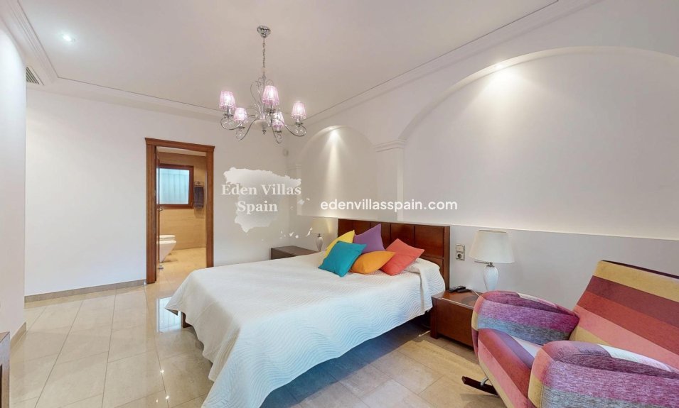 Resale - Country House - Elche