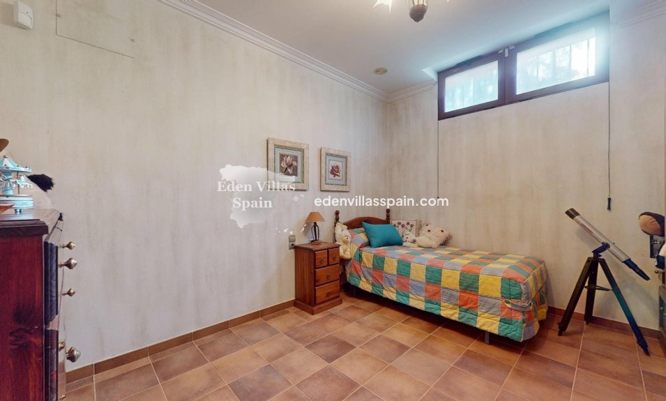 Resale - Country House - Elche