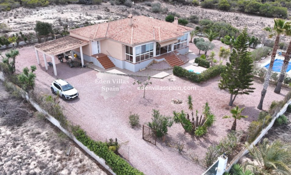 Resale - Country House - La Marina