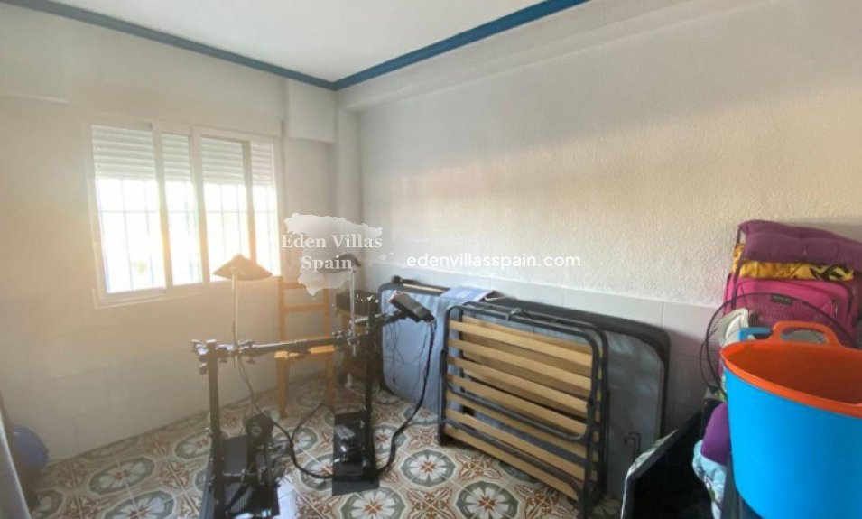 Resale - Country House - Santa Pola