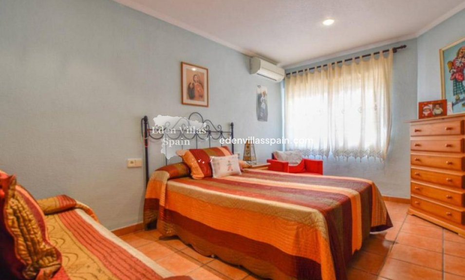 Resale - Country House - Santa Pola