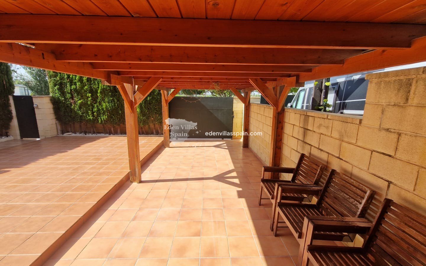 Resale - Terrace House - Daya Nueva