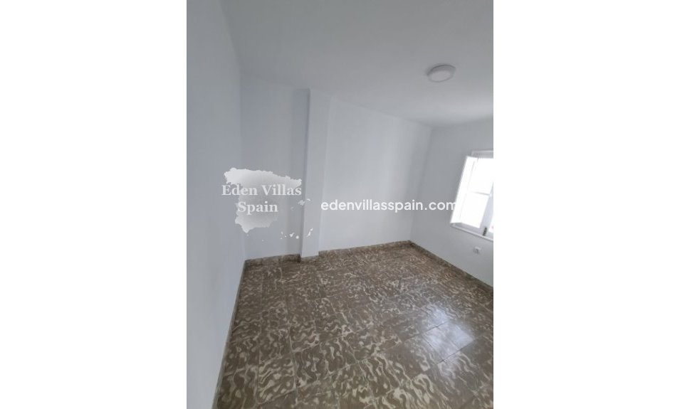 Resale - Town House - Catral