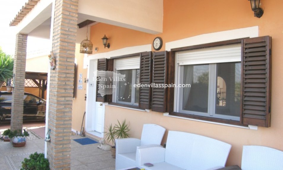 Resale - Town House - Daya Nueva