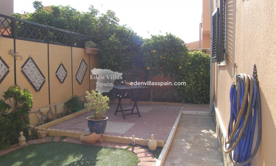Resale - Town House - Daya Nueva