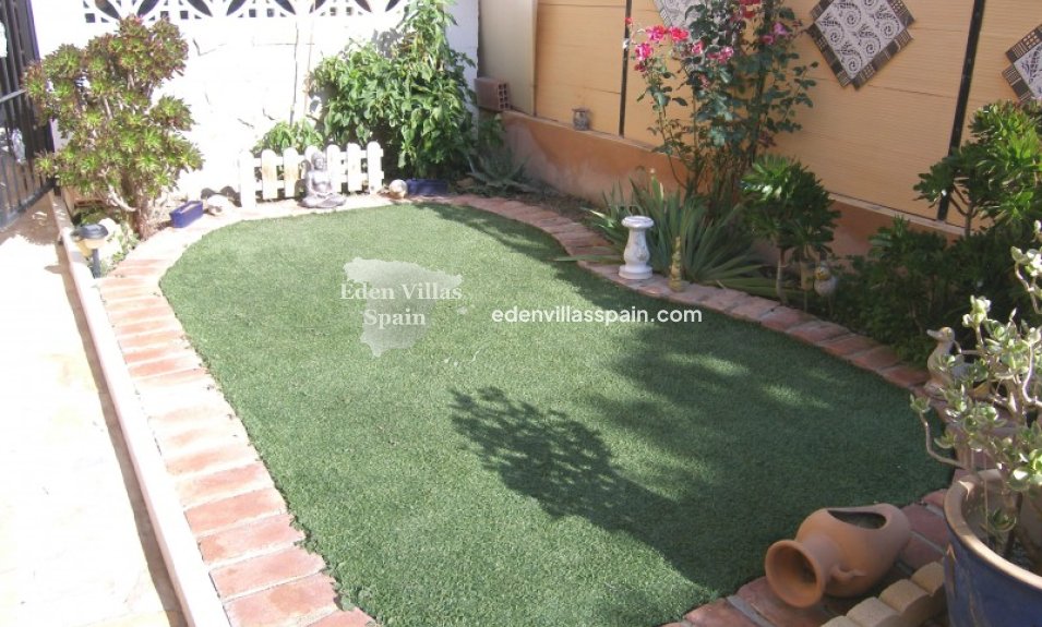 Resale - Town House - Daya Nueva