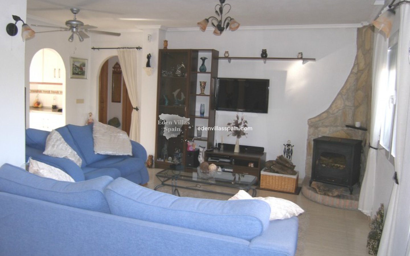 Resale - Town House - Daya Nueva