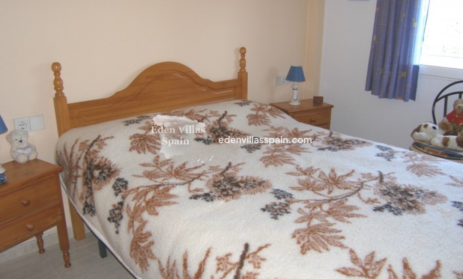 Resale - Town House - Daya Nueva