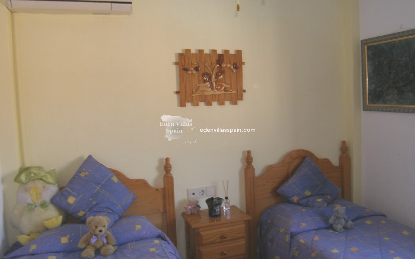 Resale - Town House - Daya Nueva