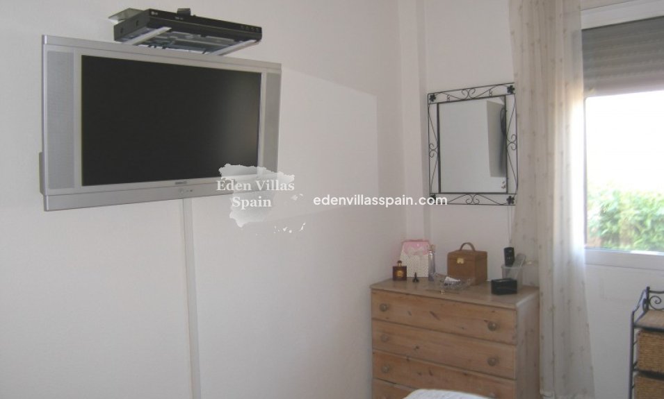 Resale - Town House - Daya Nueva