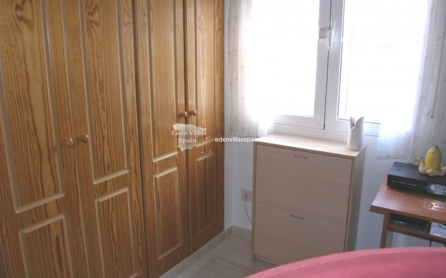 Resale - Town House - Daya Nueva