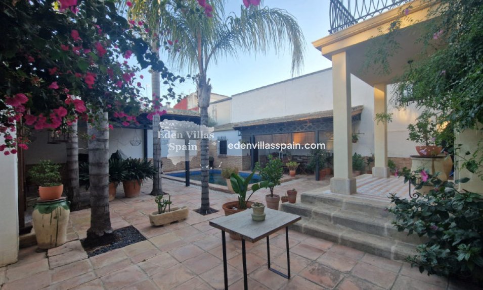 Resale - Town House - Dolores
