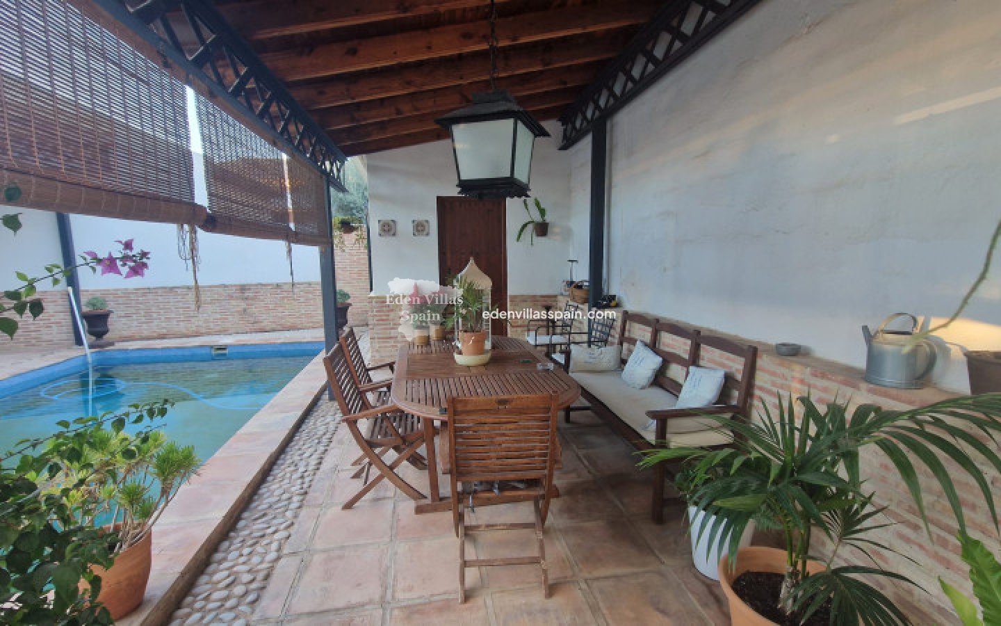 Resale - Town House - Dolores