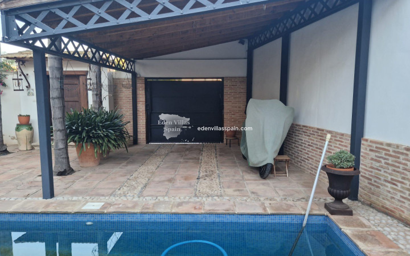 Resale - Town House - Dolores