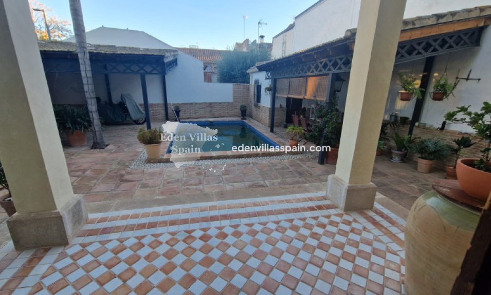 Resale - Town House - Dolores