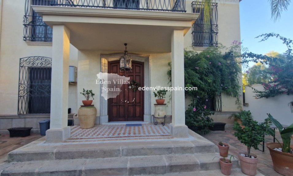 Resale - Town House - Dolores