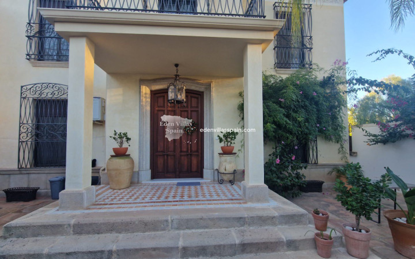 Resale - Town House - Dolores