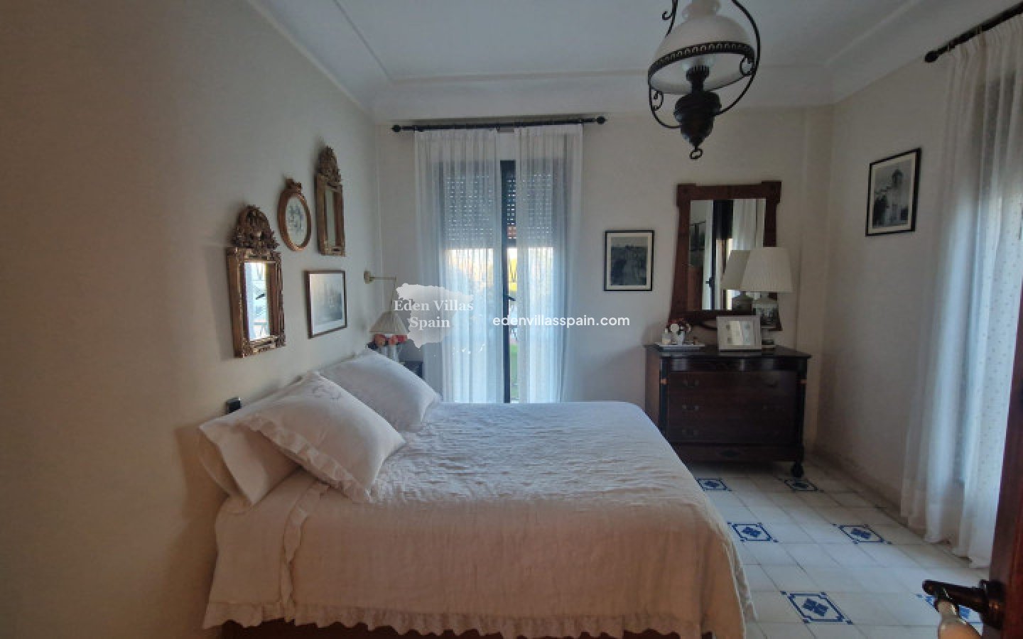 Resale - Town House - Dolores