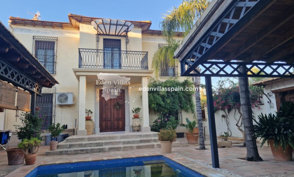 Resale - Town House - Dolores
