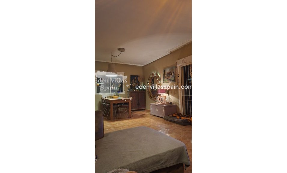 Resale - Urbanisation detached Villa - Catral