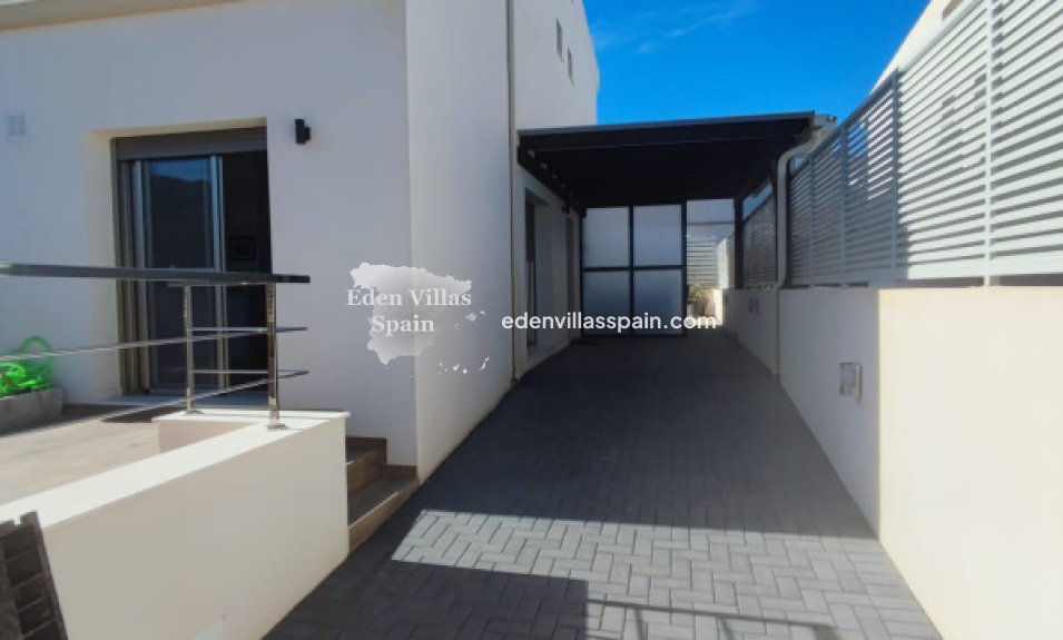 Resale - Urbanisation detached Villa - Cox