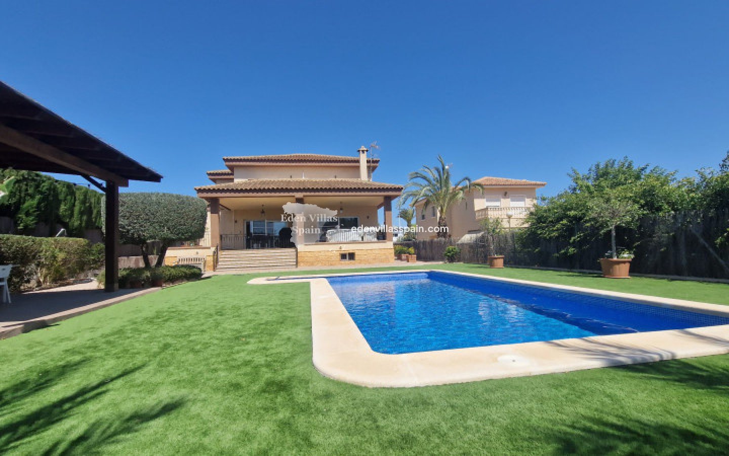 Resale - Urbanisation detached Villa - Elche
