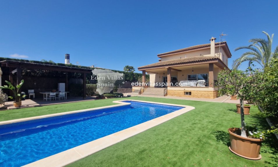 Resale - Urbanisation detached Villa - Elche