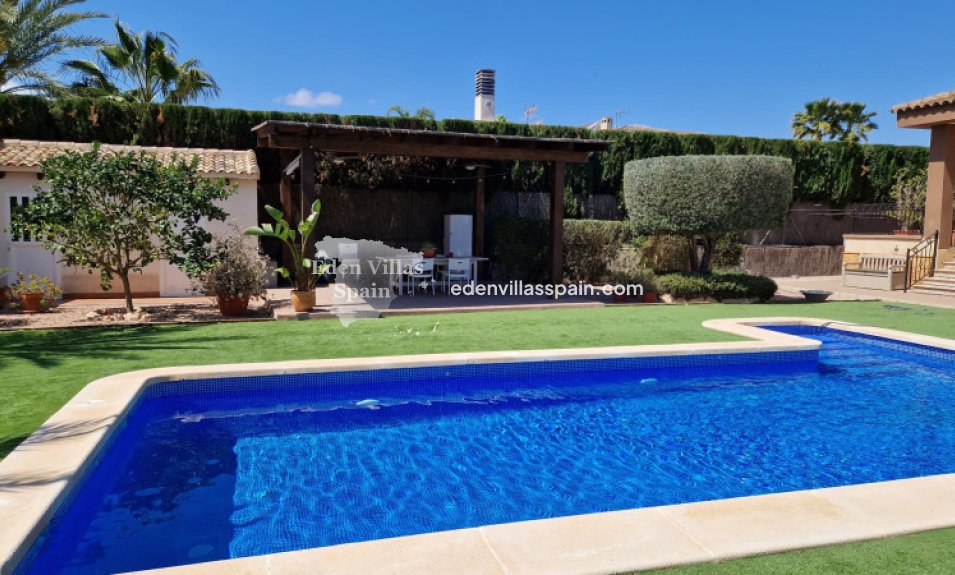 Resale - Urbanisation detached Villa - Elche