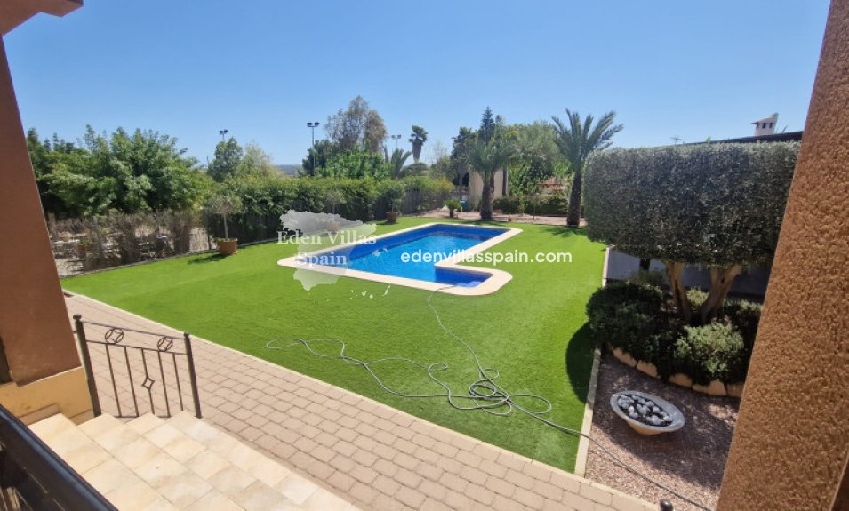 Resale - Urbanisation detached Villa - Elche