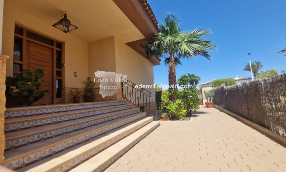 Resale - Urbanisation detached Villa - Elche
