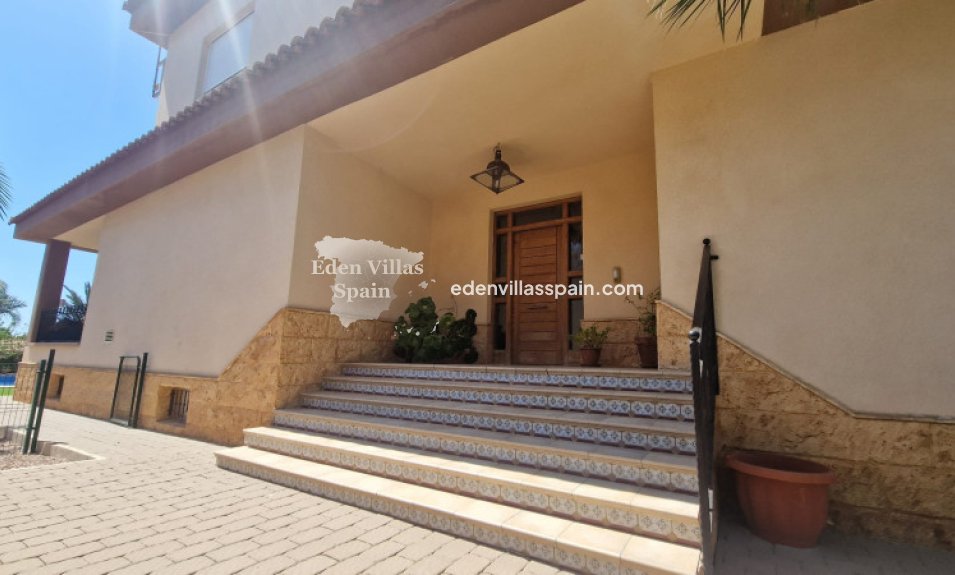 Resale - Urbanisation detached Villa - Elche