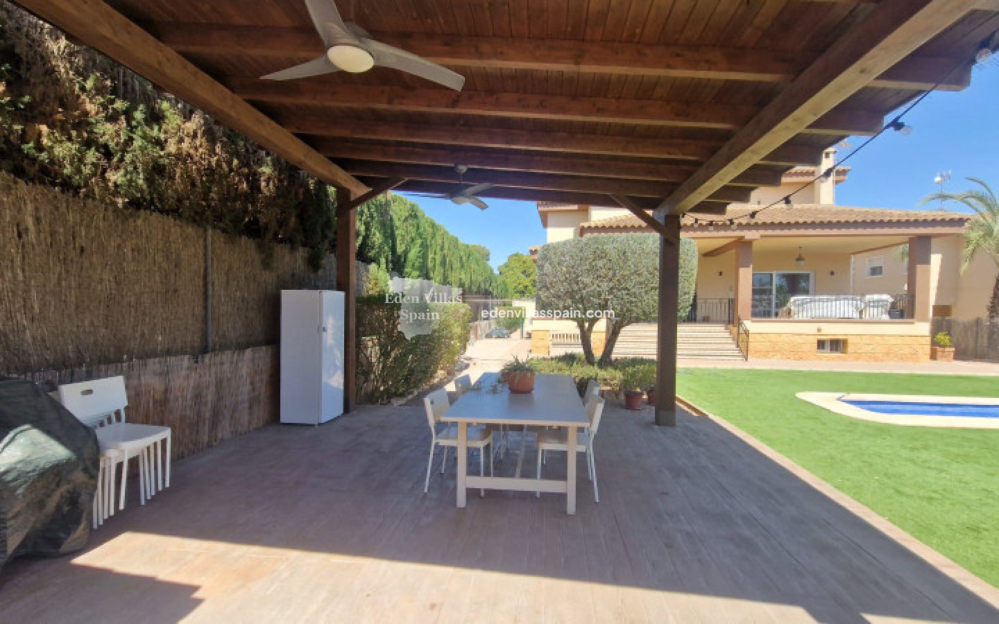 Resale - Urbanisation detached Villa - Elche