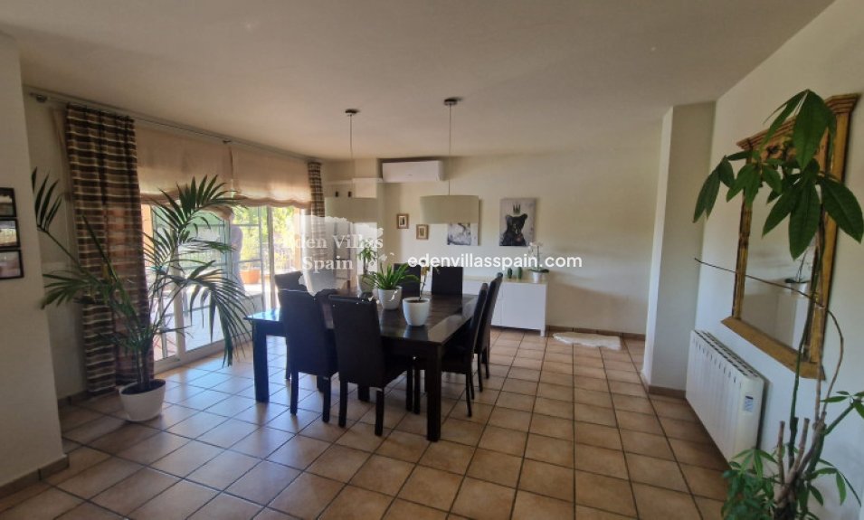 Resale - Urbanisation detached Villa - Elche