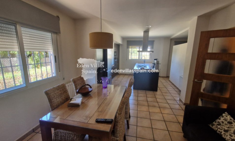 Resale - Urbanisation detached Villa - Elche