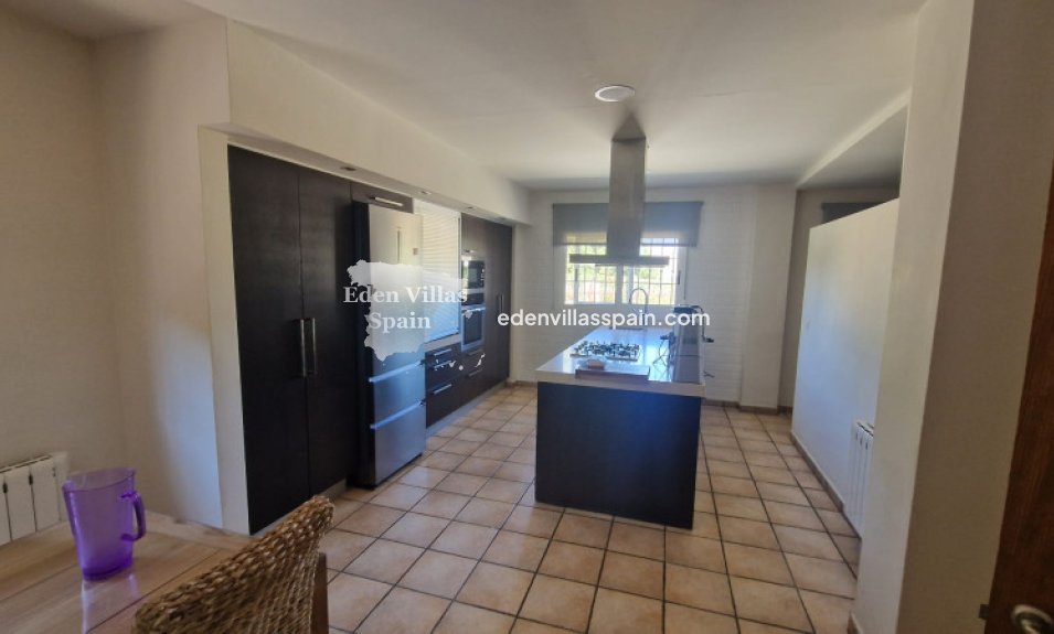 Resale - Urbanisation detached Villa - Elche