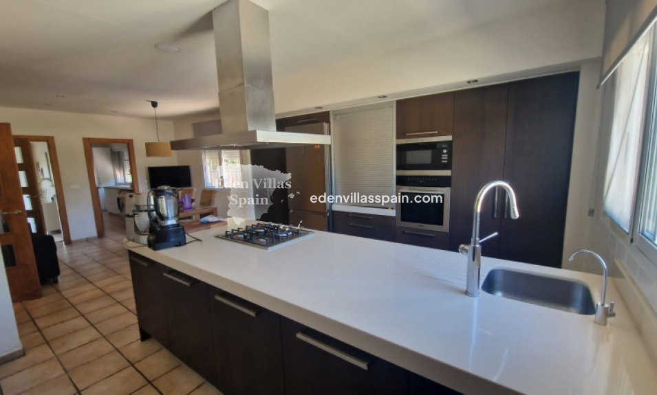 Resale - Urbanisation detached Villa - Elche