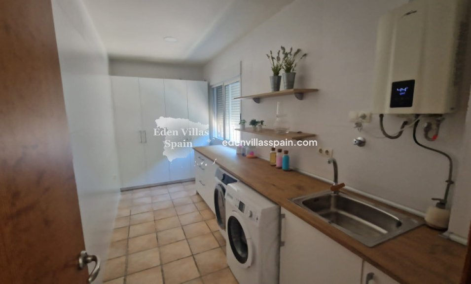 Resale - Urbanisation detached Villa - Elche