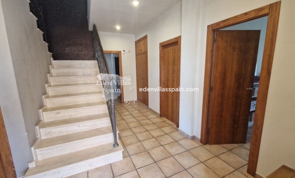 Resale - Urbanisation detached Villa - Elche