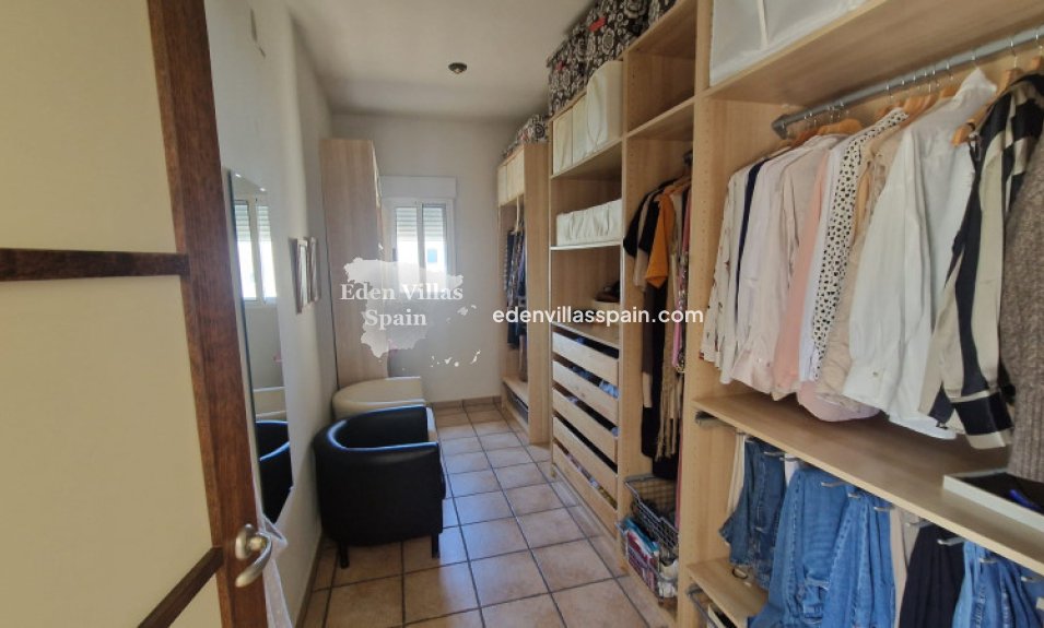 Resale - Urbanisation detached Villa - Elche