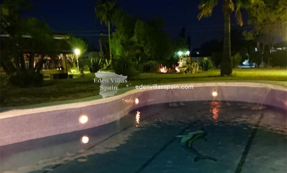 Resale - Urbanisation detached Villa - Elche