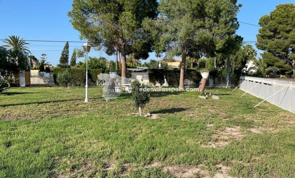 Resale - Urbanisation detached Villa - Elche