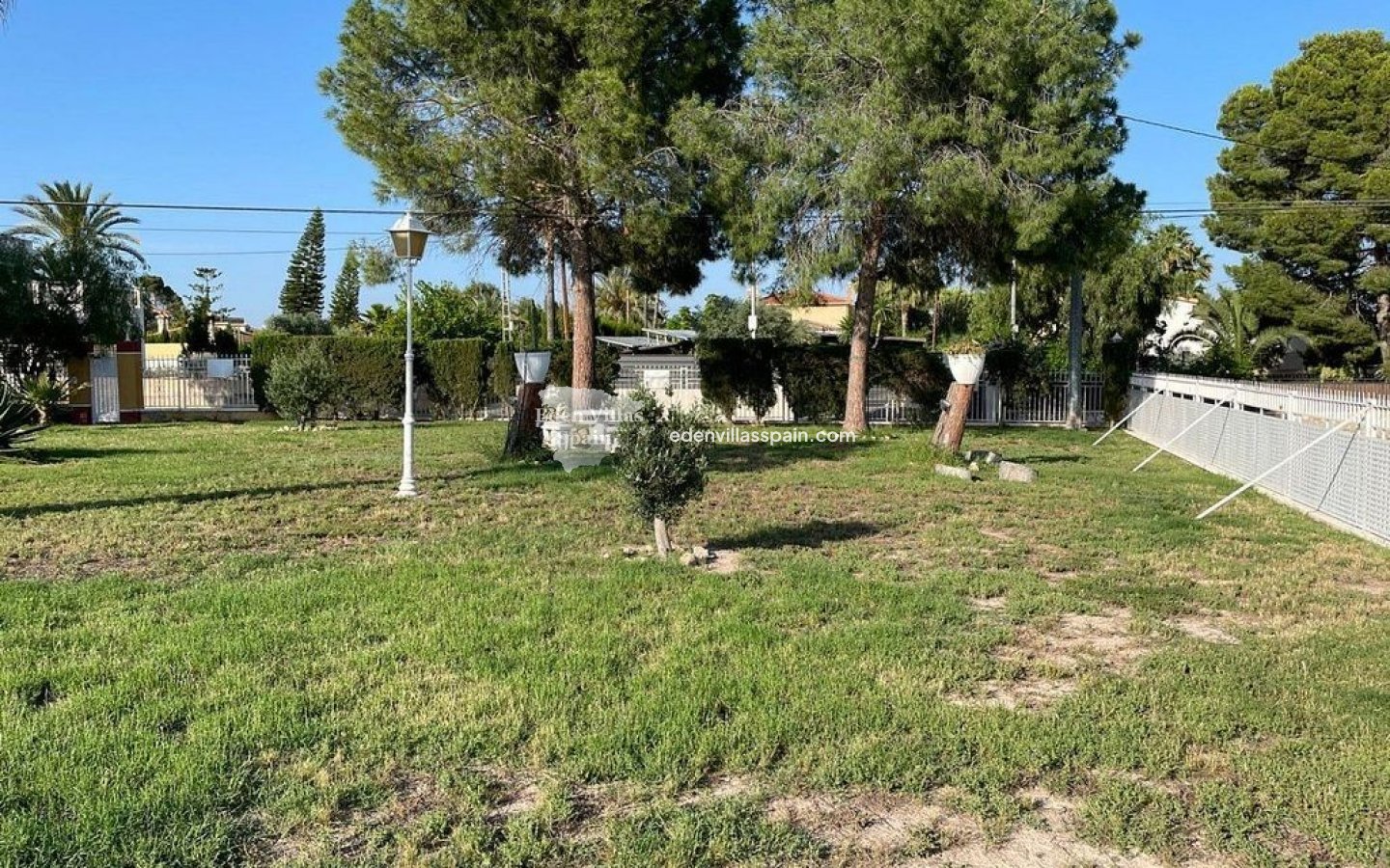 Resale - Urbanisation detached Villa - Elche