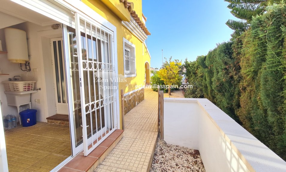 Resale - Urbanisation detached Villa - La Marina