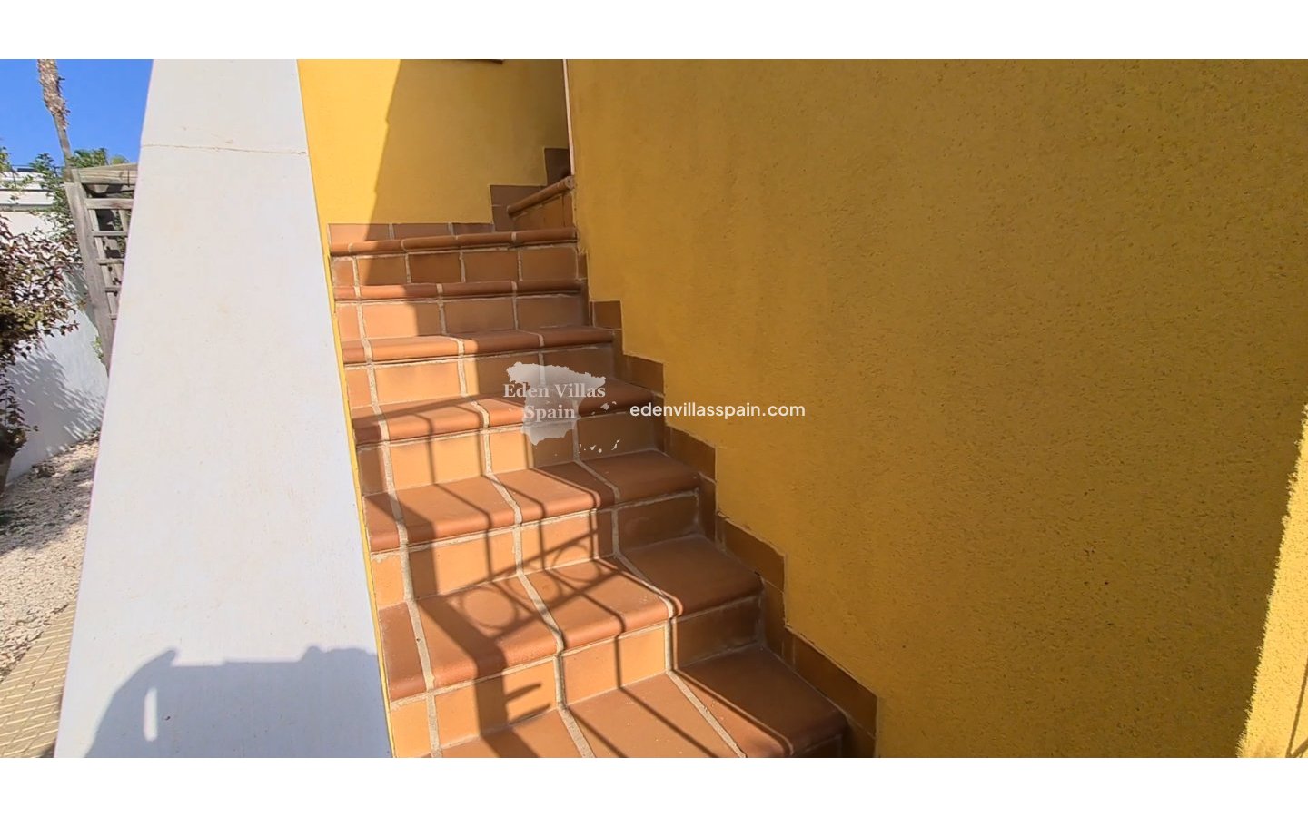 Resale - Urbanisation detached Villa - La Marina