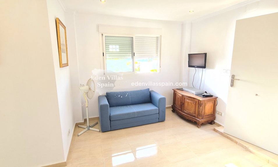 Resale - Urbanisation detached Villa - La Marina