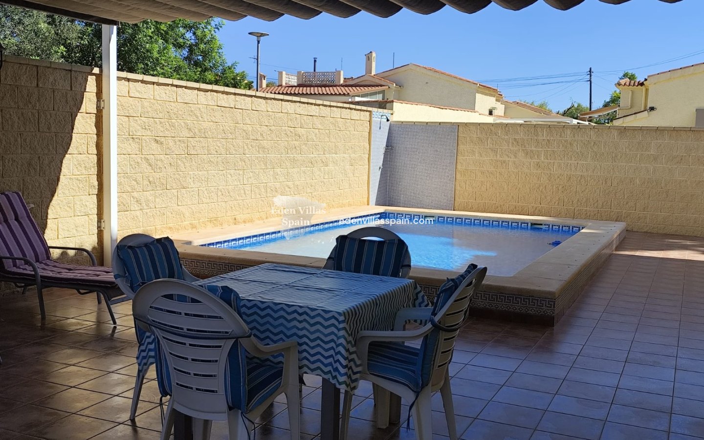 Resale - Urbanisation detached Villa - La Marina