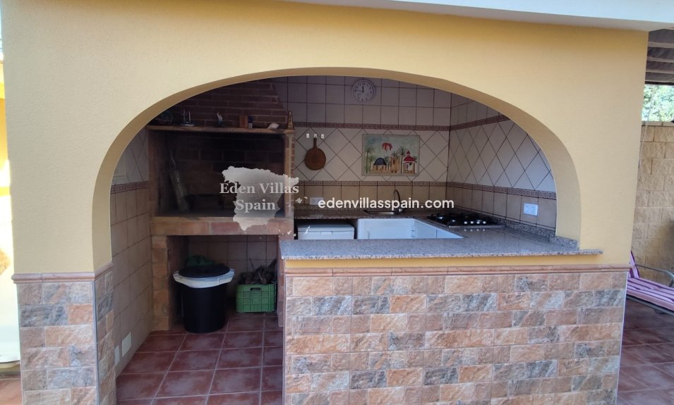 Resale - Urbanisation detached Villa - La Marina