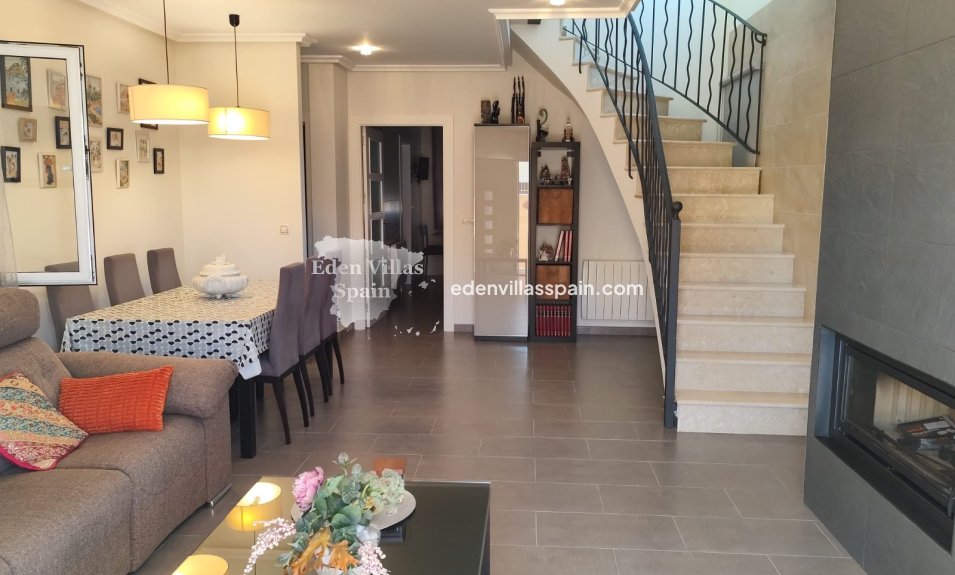 Resale - Urbanisation detached Villa - La Marina